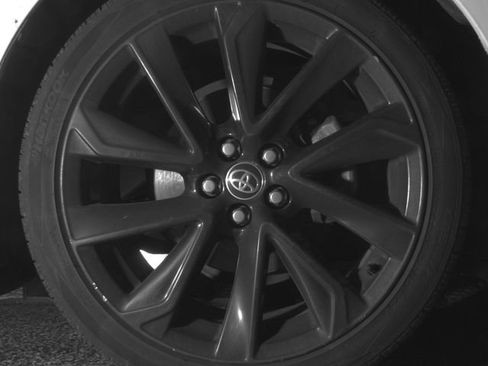 Used 2021 Toyota Corolla SE w/ Carpet Mat Package (TMS) FWD image 10