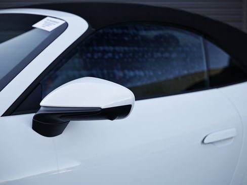 Certified 2025 Porsche 911 Carrera image 15