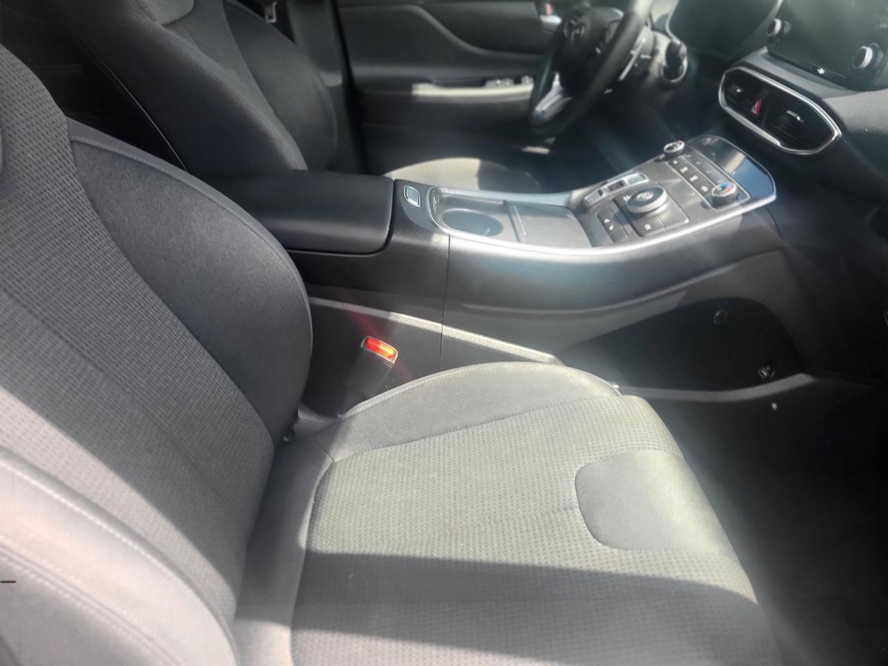 Used 2021 Hyundai Santa Fe SEL FWD image 31