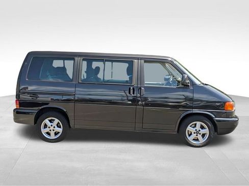 Used 2003 Volkswagen Eurovan GLS image 2