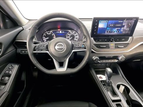Certified 2025 Nissan Altima 2.5 SV w/ SV Premium Package FWD image 6