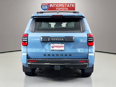 Certified 2025 Toyota 4Runner SR5 AWD/4WD image 6