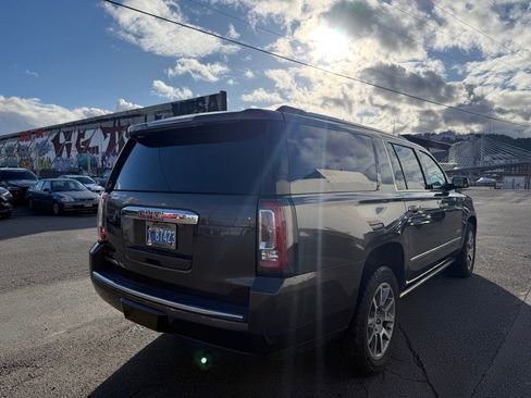 Used 2019 GMC Yukon XL Denali image 5