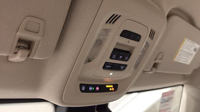 Used 2023 Buick Envision Avenir AWD/4WD image 25