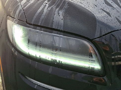 Used 2020 Lincoln Nautilus Reserve image 9