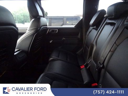 Used 2024 Ford Bronco Badlands AWD/4WD image 9