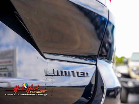 Used 2024 Jeep Grand Cherokee Limited w/ Black Appearance Package image 7