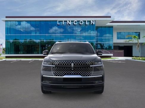 New 2026 Lincoln Navigator L Premier AWD/4WD image 6