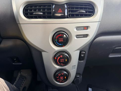 Used 2012 Mitsubishi i SE RWD image 19
