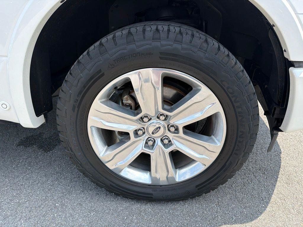 Used 2017 Ford F150 Platinum w/ Equipment Group 701A Luxury AWD/4WD image 14