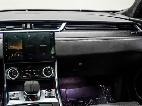 Used 2024 Jaguar XF R-Dynamic SE image 17