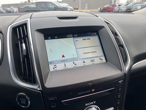 Used 2018 Ford Edge Titanium w/ Technology Package image 18