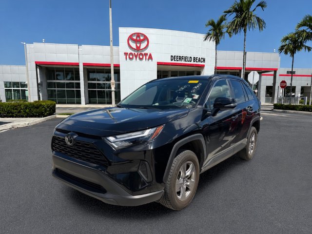 Certified 2025 Toyota RAV4 XLE FWD image 3