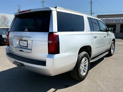 Used 2019 Chevrolet Suburban LT image 5