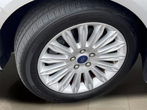 Used 2014 Ford Fusion Energi SE image 35