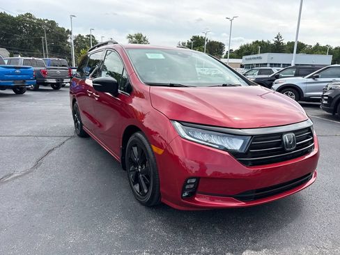 Used 2023 Honda Odyssey Sport image 4