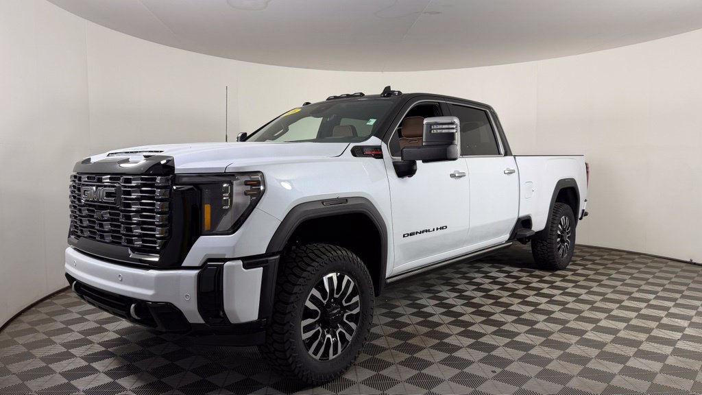 Used 2026 GMC Sierra 2500 Denali Ultimate w/ LPO, Black Badging Package AWD/4WD image 3