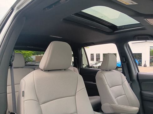 Used 2023 Honda Passport EX-L image 18