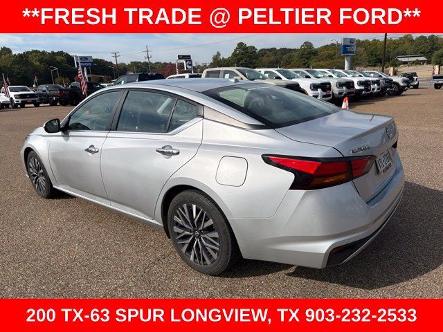 Used 2023 Nissan Altima 2.5 SV FWD image 8