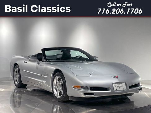 Used 2000 Chevrolet Corvette Convertible w/ Performance Handling Pkg image 1