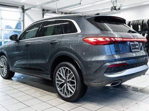 Used 2025 Audi Q5 Premium Plus w/ Premium Plus image 4