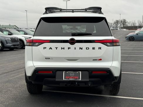 New 2026 Nissan Pathfinder SV image 6