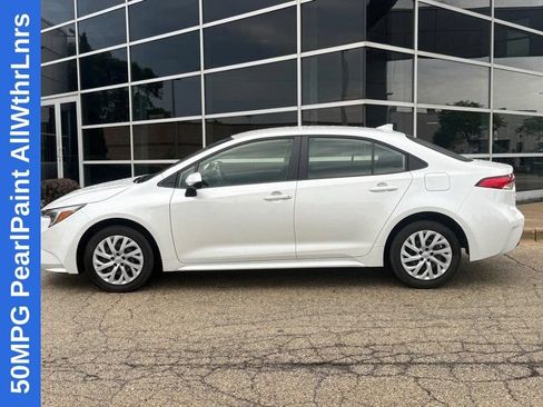 Used 2024 Toyota Corolla LE FWD image 6