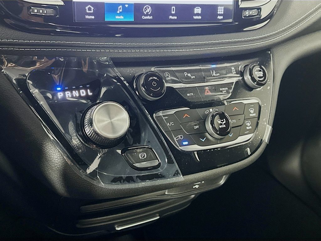 New 2026 Chrysler Pacifica Select FWD image 12