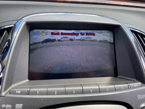 Used 2012 Buick LaCrosse Touring FWD image 26