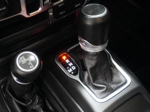 Used 2021 Jeep Wrangler Unlimited Sahara AWD/4WD image 26