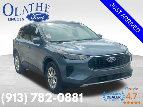 Used 2023 Ford Escape Active w/ Tech Pack #2 AWD/4WD image 2