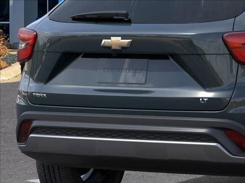 New 2026 Chevrolet Trax LT FWD image 14