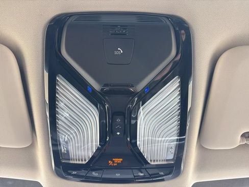 Used 2024 BMW X7 xDrive40i w/ Premium Package AWD/4WD image 19