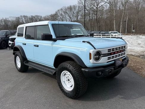 Certified 2025 Ford Bronco Heritage Edition image 9