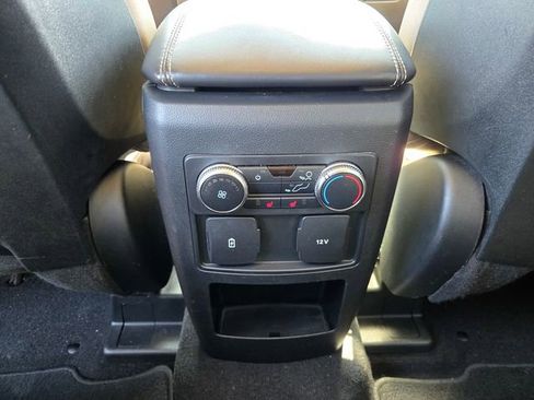 Used 2020 Ford Explorer XLT w/ Equipment Group 202A RWD image 14