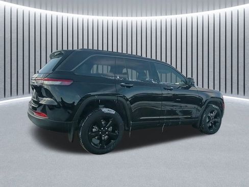 New 2026 Jeep Grand Cherokee Limited image 8