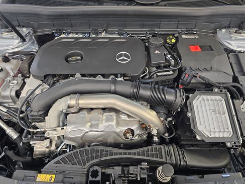 Used 2026 Mercedes-Benz GLB 250 image 32