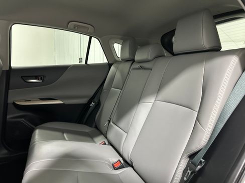 Used 2022 Toyota Venza XLE AWD/4WD image 28