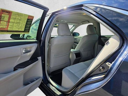 Used 2016 Toyota Camry LE FWD image 16