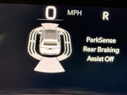 Used 2022 Jeep Grand Wagoneer Series III w/ Rear Seat Video Group 1 AWD/4WD image 42