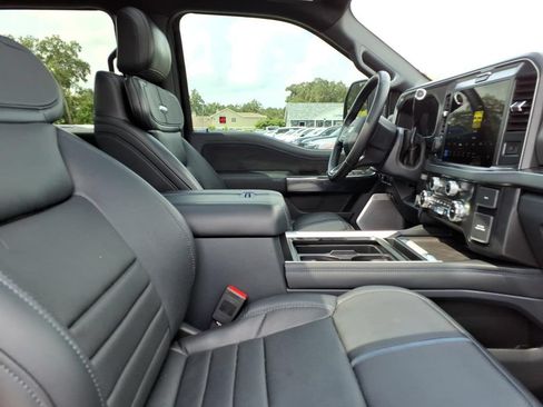 Used 2025 Ford F350 Platinum w/ FX4 Off-Road Package AWD/4WD image 12
