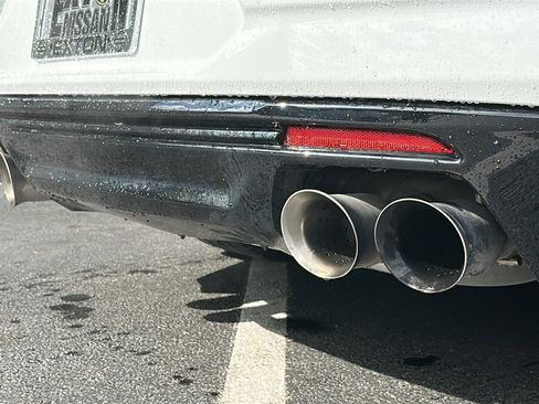 Used 2019 Chevrolet Camaro ZL1 image 11