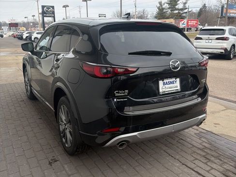 New 2025 MAZDA CX-5 Signature image 6