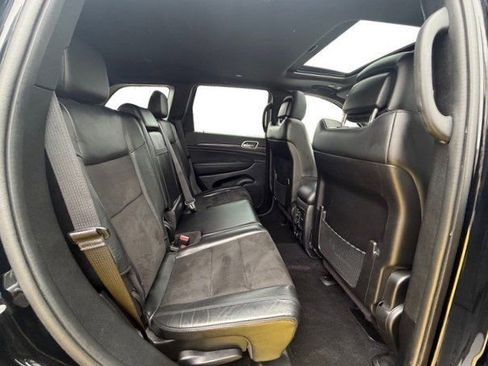 Used 2022 Jeep Grand Cherokee Laredo X image 22
