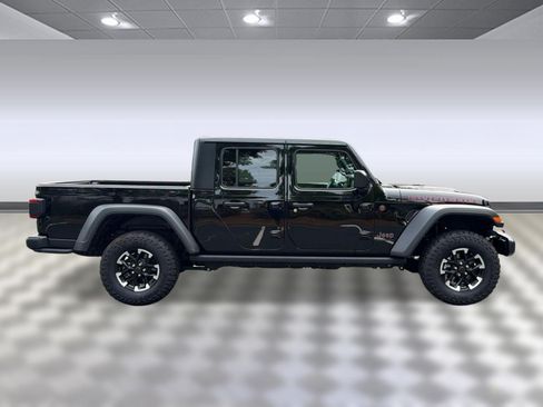 Used 2025 Jeep Gladiator Rubicon w/ Technology Group AWD/4WD image 8