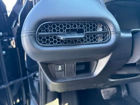 Certified 2023 Honda HR-V LX image 13