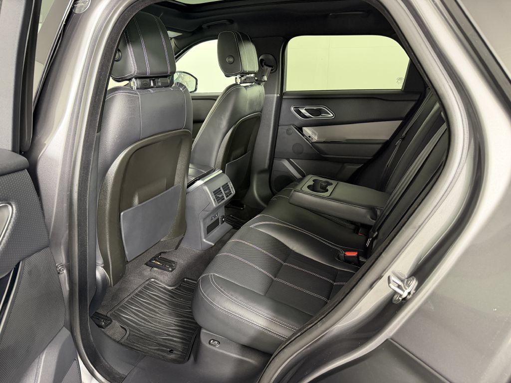 Used 2019 Land Rover Range Rover Velar S AWD/4WD image 21