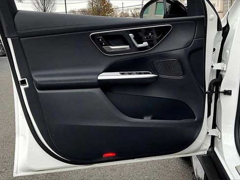 Certified 2025 Mercedes-Benz GLC 43 AMG 4MATIC image 18