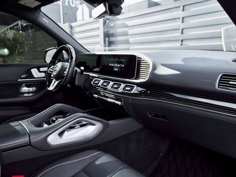 Used 2021 Mercedes-Benz Maybach GLS 600 4MATIC image 34