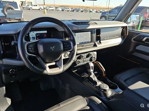 Used 2023 Ford Bronco Badlands AWD/4WD image 3